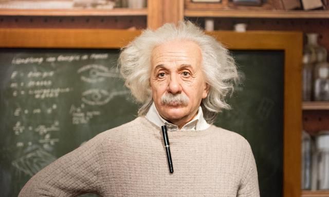 爱因斯坦成绩单公布，出乎意料：具备这3类智力的孩子，是真聪明