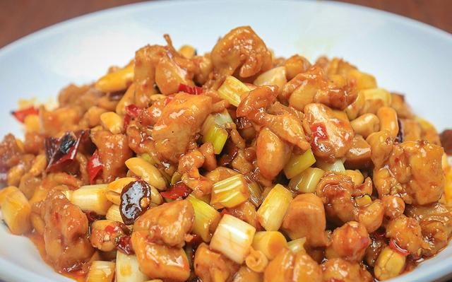 四川最出名的8道经典名菜，麻辣鲜香，色味俱全，一桌丰盛的家宴